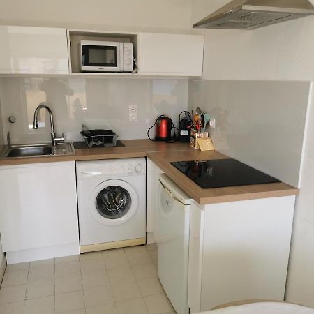Antibes Les Pins 2 Pieces Vue Mer Piscine Parking Apartamento Exterior foto